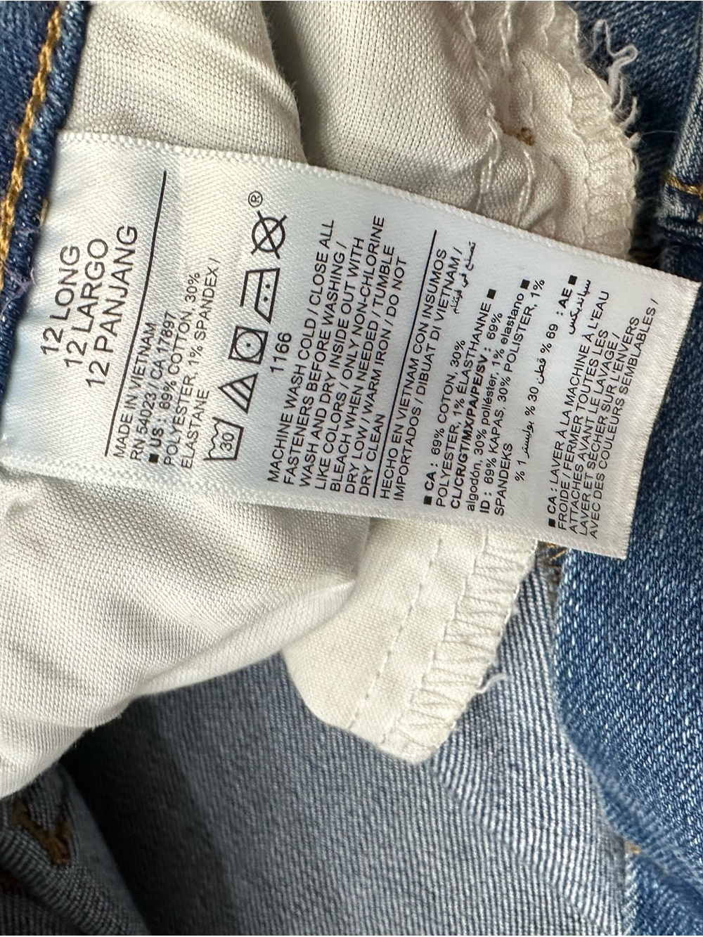 Old Navy Lot - 3 Shorts - 2 Jeans (12 & 13 Tall/Long) - Picture 7 of 16